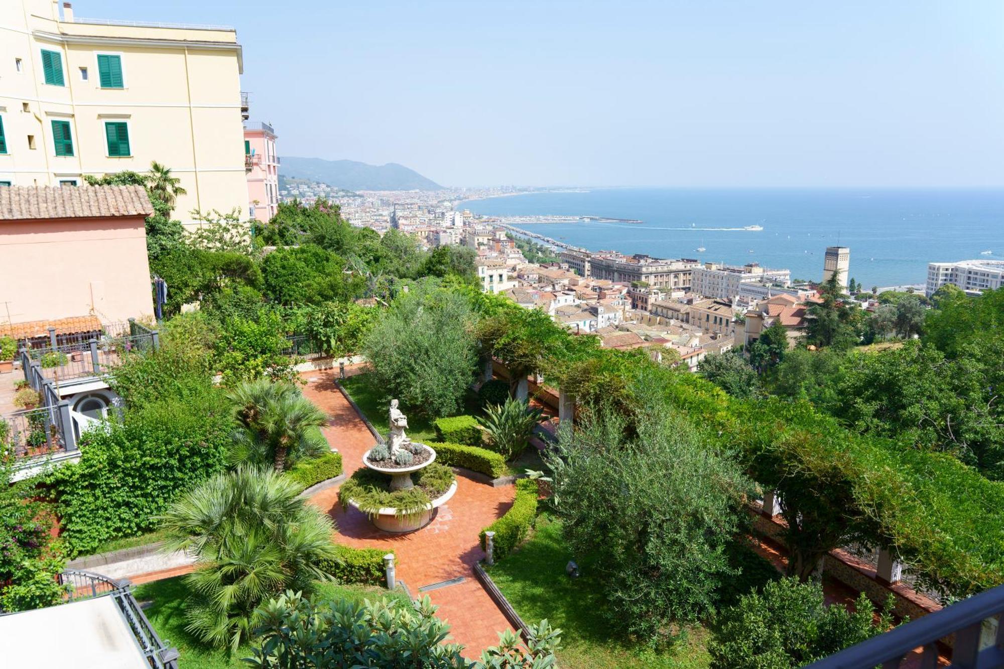 Suite Aphrodite - Exclusive Flat Salerno Bagian luar foto