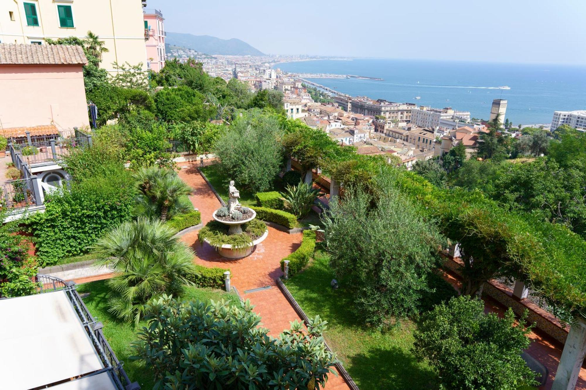 Suite Aphrodite - Exclusive Flat Salerno Bagian luar foto